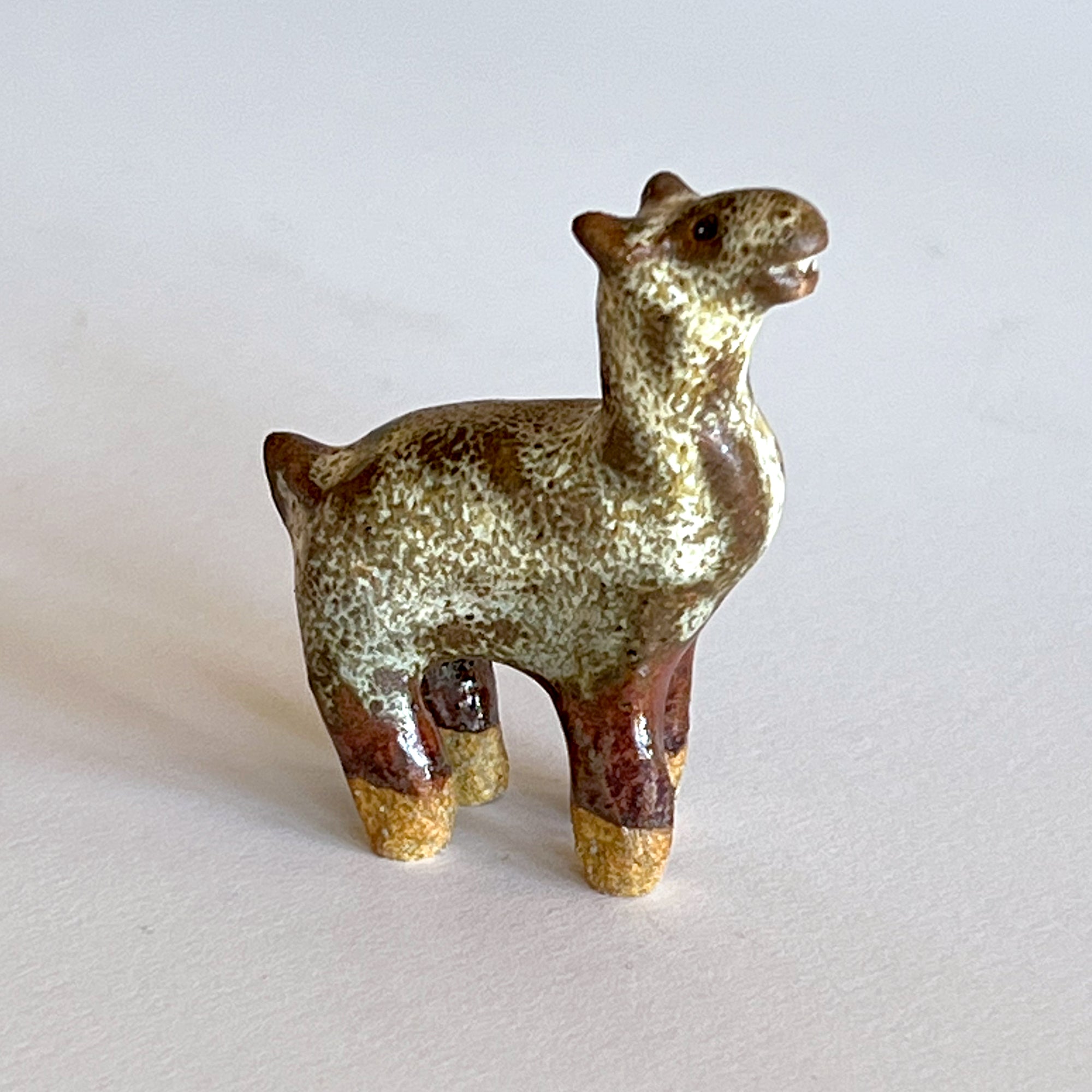 Ceranimal: Llama